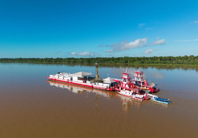 Maior rede de infovias subfluviais do mundo já leva internet de alta velocidade a mais de 6 milhões de pessoas na Amazônia
