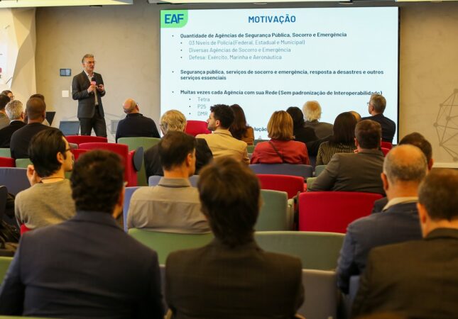 EAF adota modelo de Operadora Móvel Virtual Segura  para expandir Rede Privativa Móvel do Governo Federal